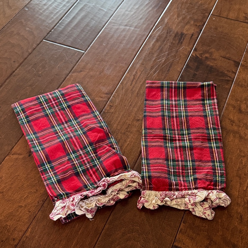 Pier 1 holiday Christmas plaid tea towels with Ruffle Trim
